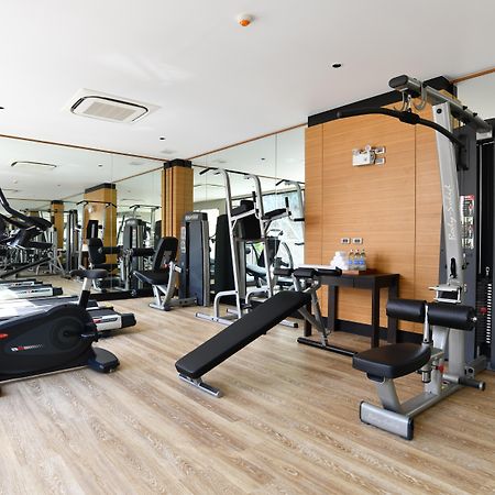 Skyview Resort Phuket Patong Beach Екстер'єр фото A gym at a hotel