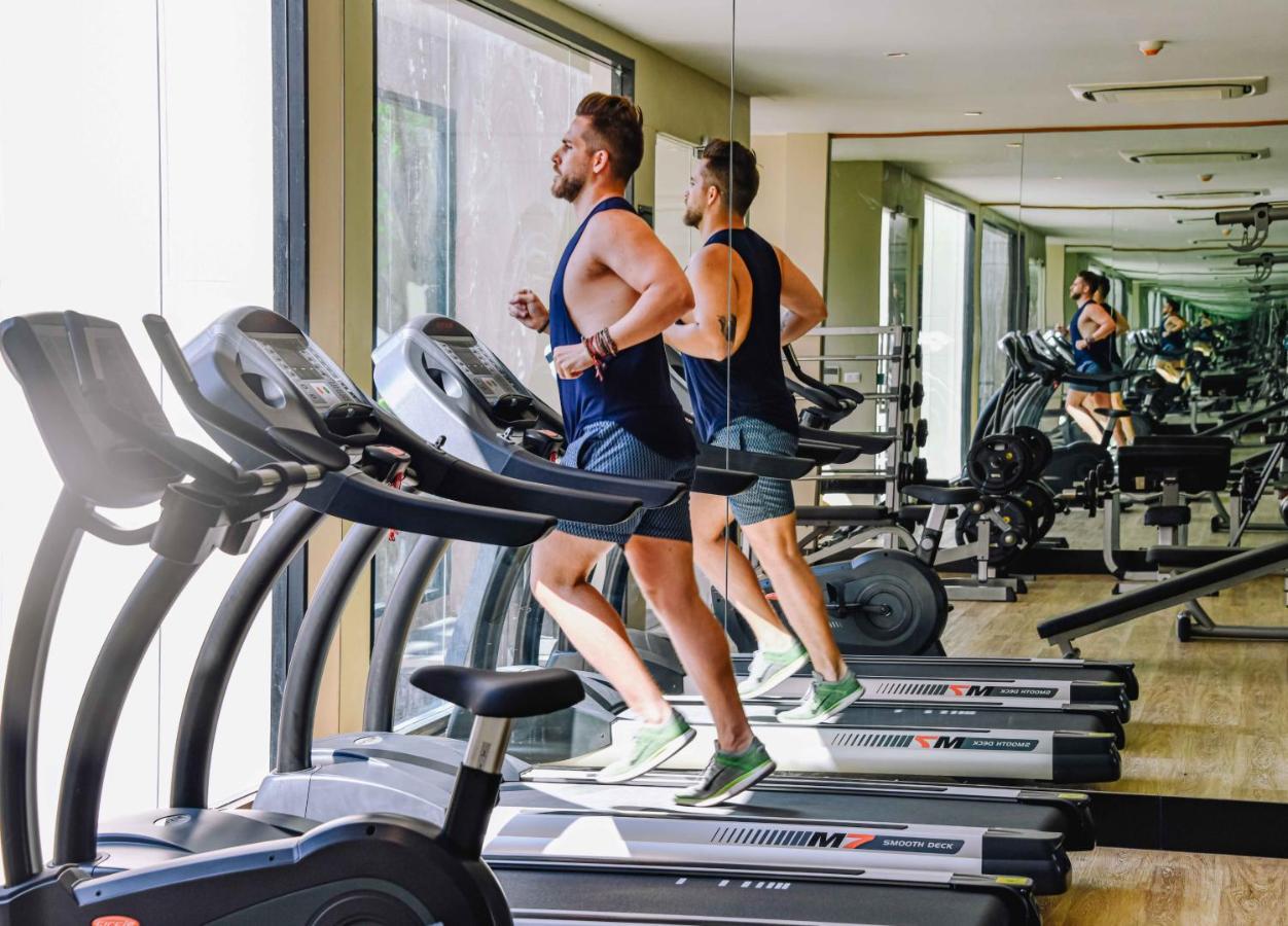 Skyview Resort Phuket Patong Beach Екстер'єр фото A treadmill in use