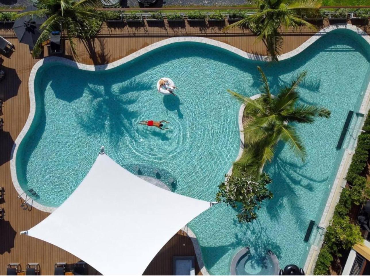 Skyview Resort Phuket Patong Beach Екстер'єр фото Aerial view of the pool at the Hotel